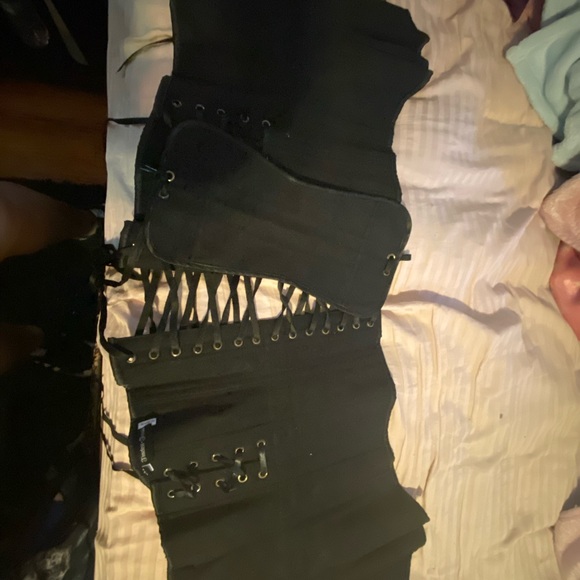 Black overbust corset, size 34, from Timeless Trends - Picture 3 of 7